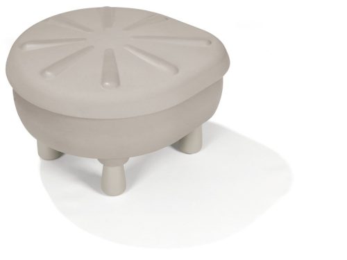 Kis lábbal és fedéllel kis homokozó- és vizes asztal